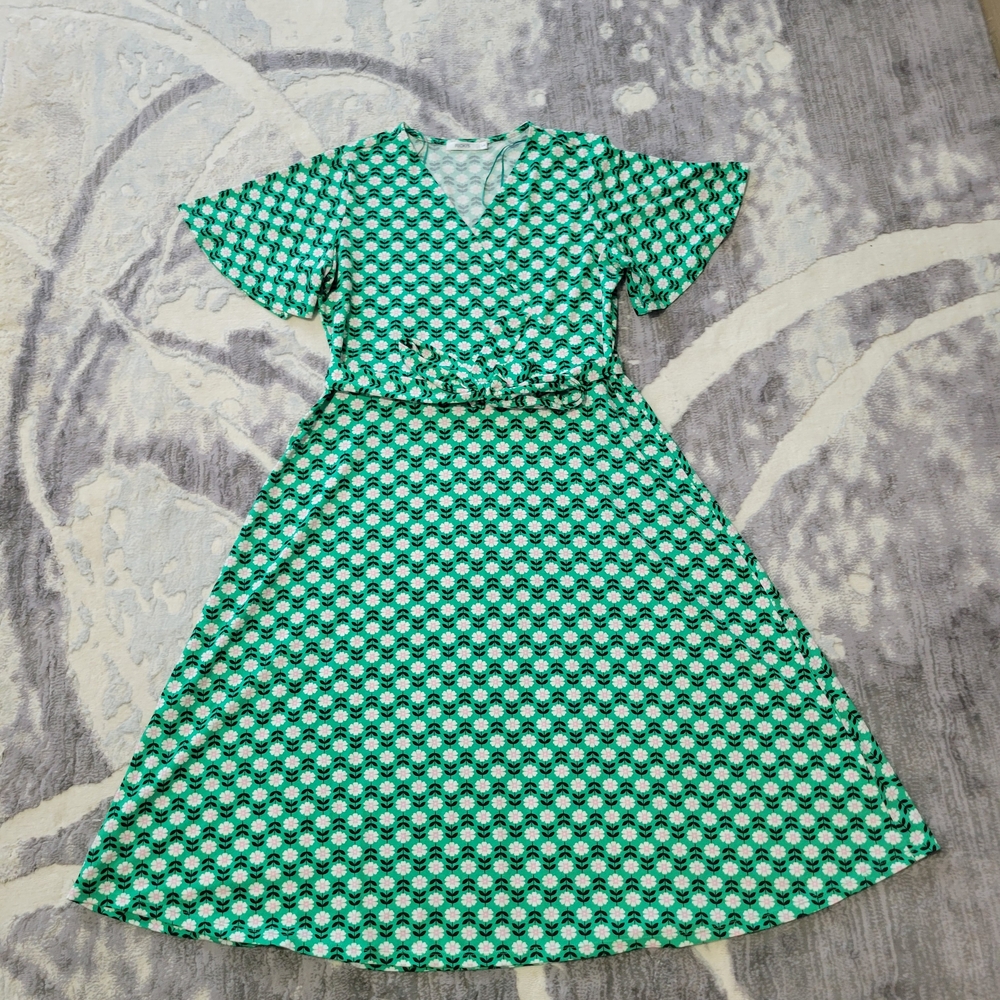 Ricki's Green & White Geometric Wrap-Style Midi Dress Size L